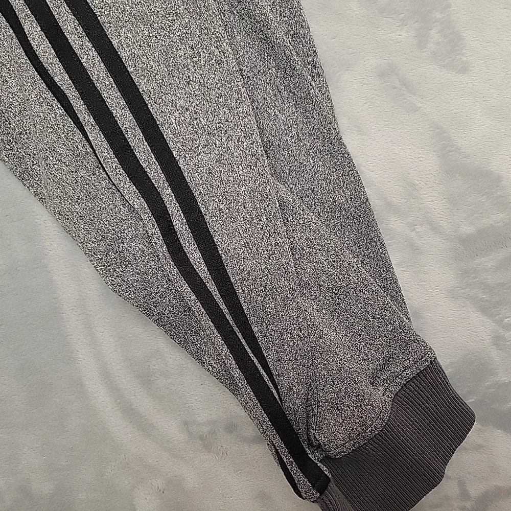 Adidas Pants Mens M Gray AY7425 Athleisure Athletic Casual Performance Jogger